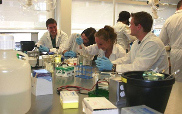 Top Scholarships for Biology Major