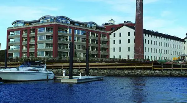 Top Scholarships in Rhode Island