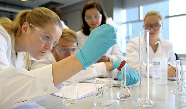 Chemistry Degree Programs Around the World