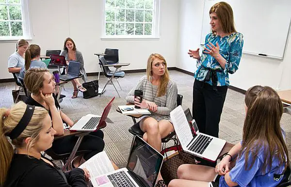 World's Best Colleges for Communication & Media Studies
