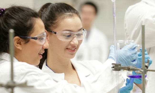 Top Biochemistry Schools in the World