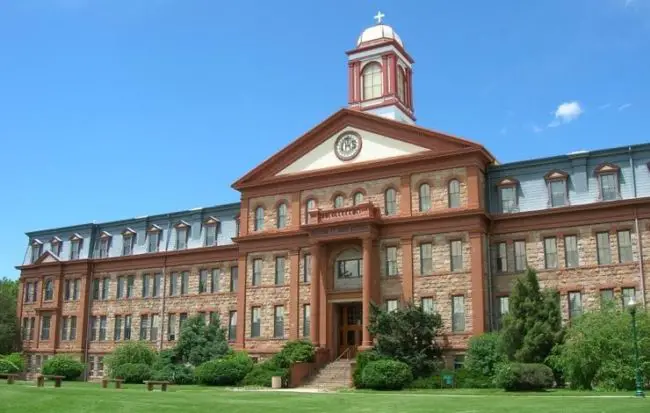 Top Colleges to Study in Colorado