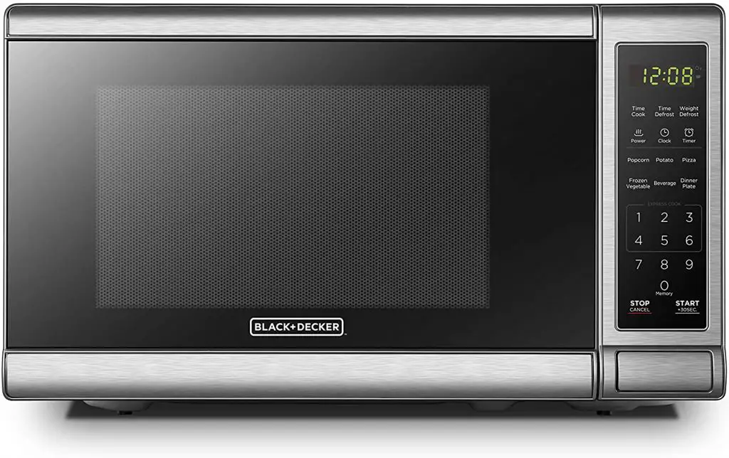 BLACK+DECKER EM720CB7 Digital Microwave Oven with Turntable Push-Button Door