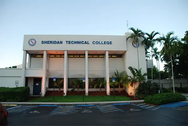 Best Esthetician Schools in Florida