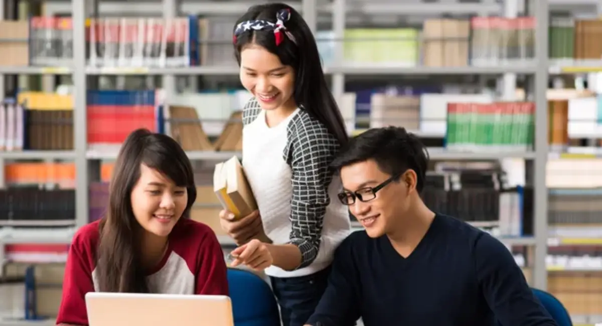 High School to Career Scholarship